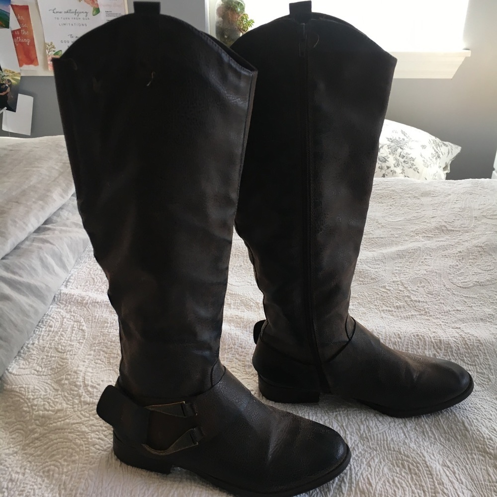 Tall brown boots.